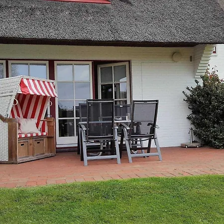 Hochstieg 32, Gonska, Haushaelfte Holiday home *