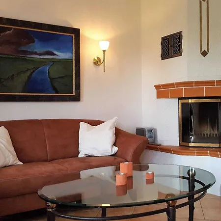 Hochstieg 32, Gonska, Haushaelfte Holiday home