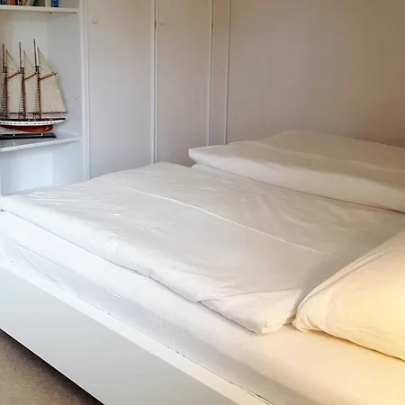 Hochstieg 32, Gonska, Haushaelfte * Nieblum